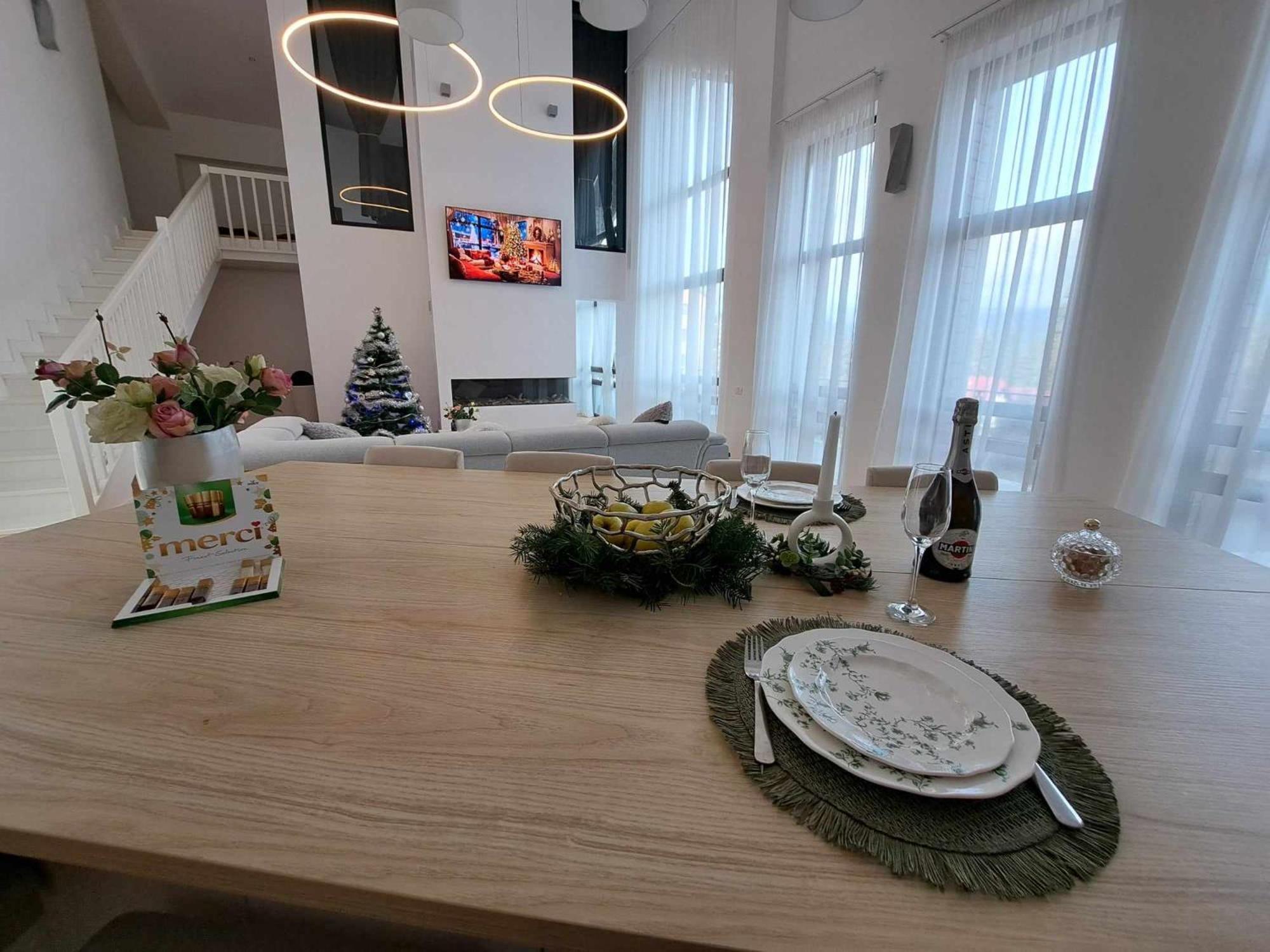 The Rock Apartment *
